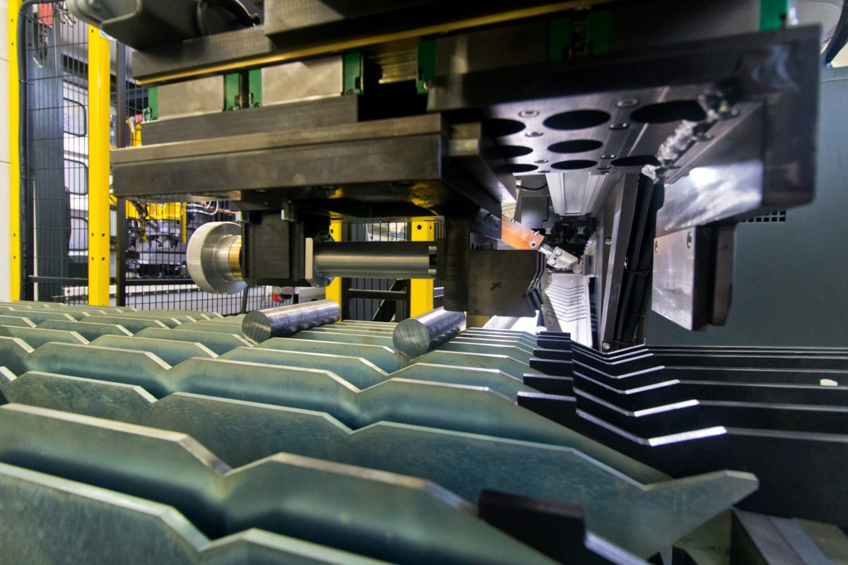 img Steel moulding
