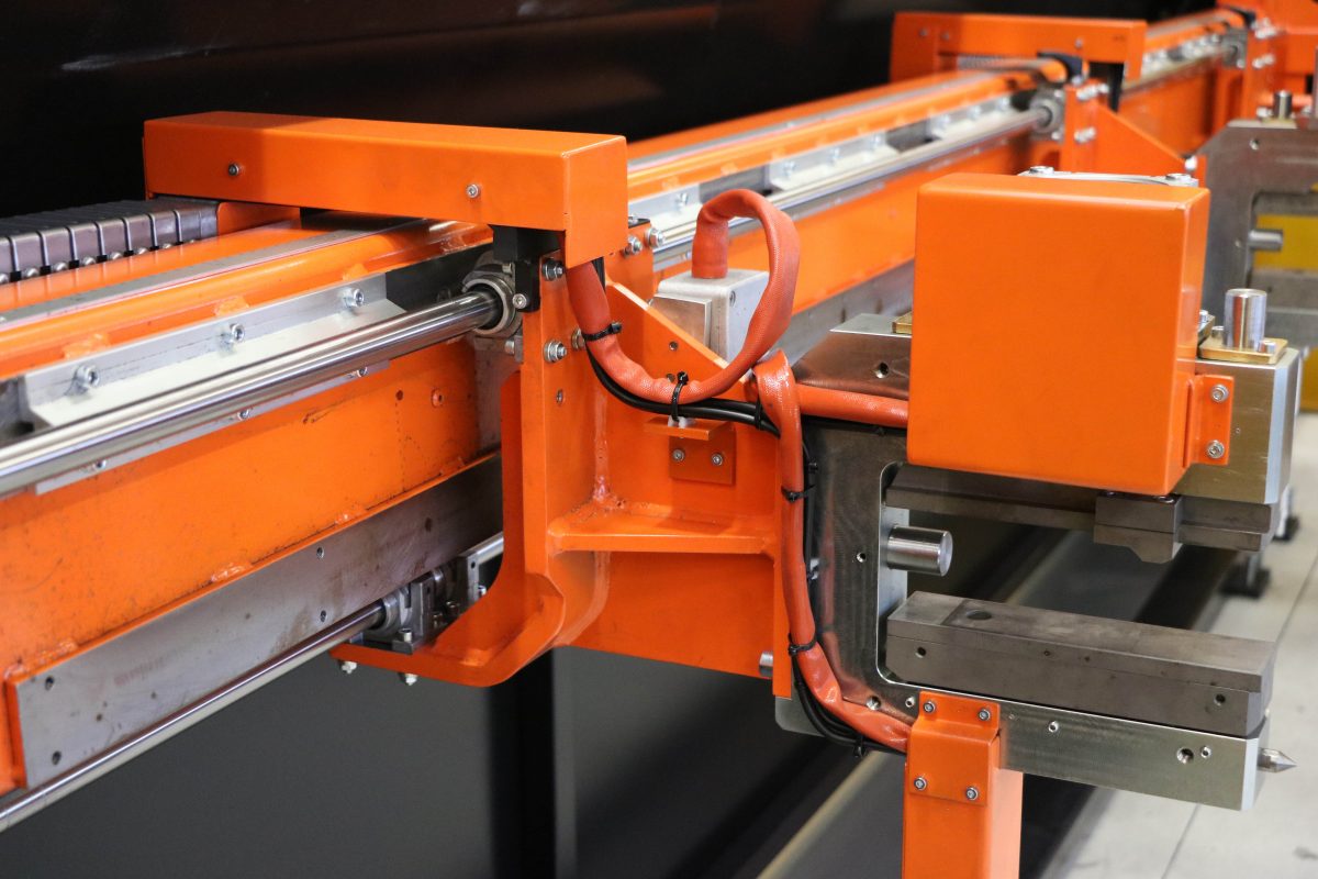 img Panel welding cell