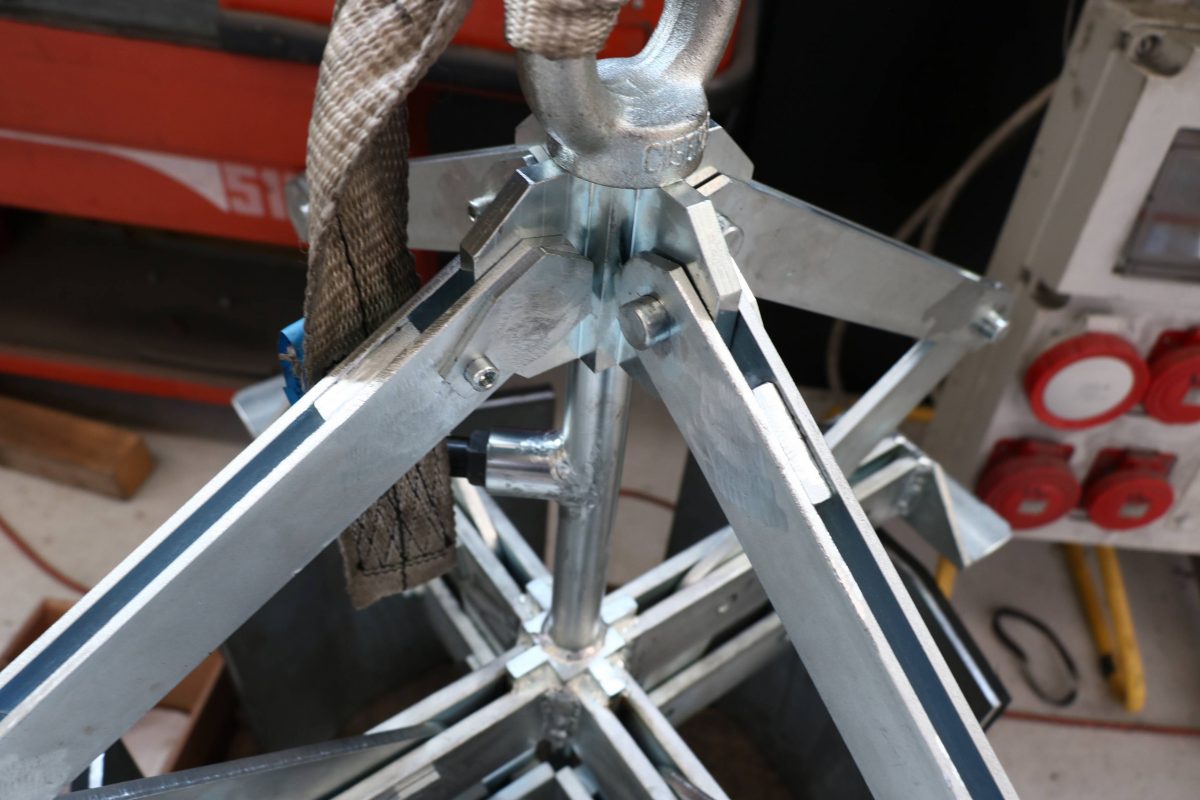 img Coil lifting gripper