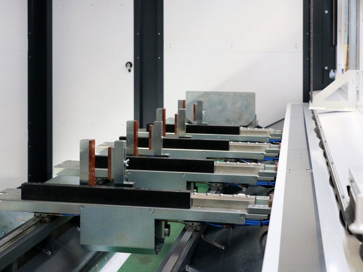 img Supplied clamps
