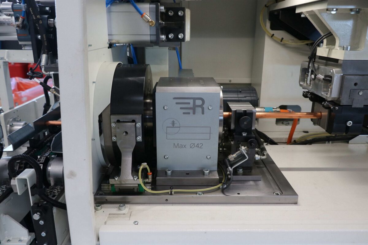 img Linea di taglio orbitale 42